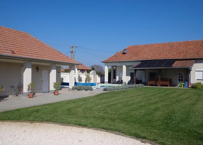 בית נופש Het Herenhuis Poroszló